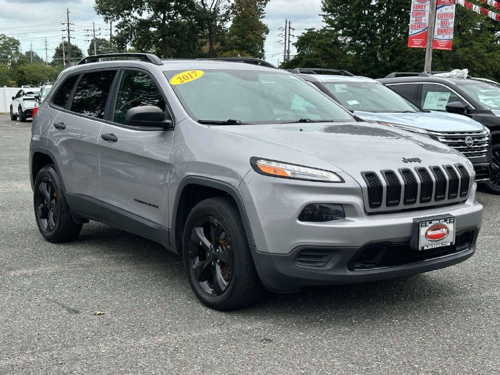 2017 Jeep Cherokee Sport
