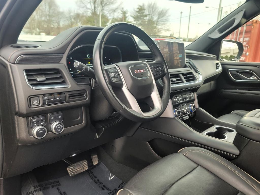 2023 GMC Yukon XL SLT