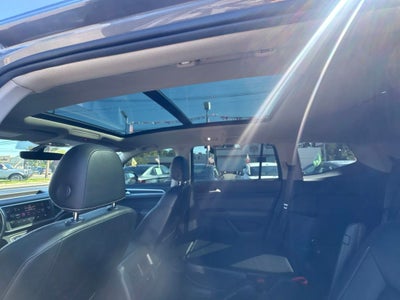 2021 Volkswagen Atlas 3.6L V6 SE w/Technology R-Line