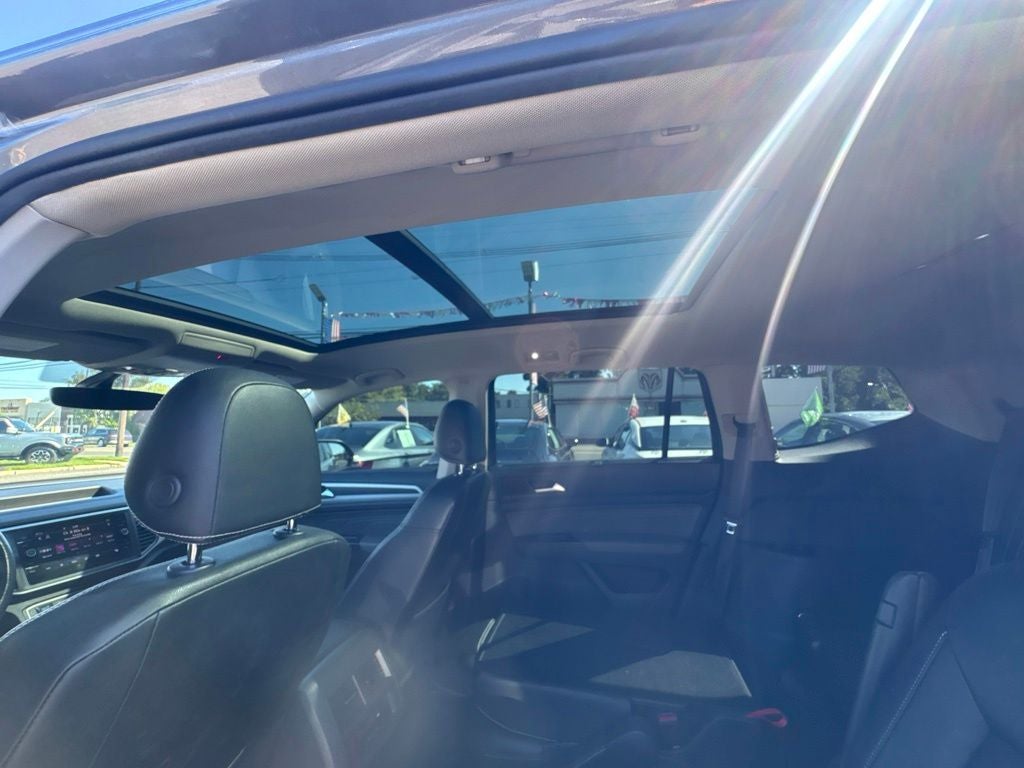 2021 Volkswagen Atlas 3.6L V6 SE w/Technology R-Line