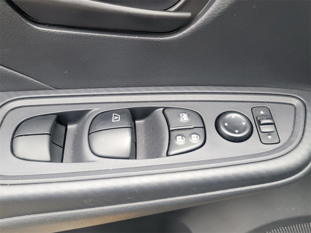 2023 Nissan Versa 1.6 SV