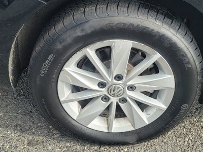 2016 Volkswagen Golf SportWagen S