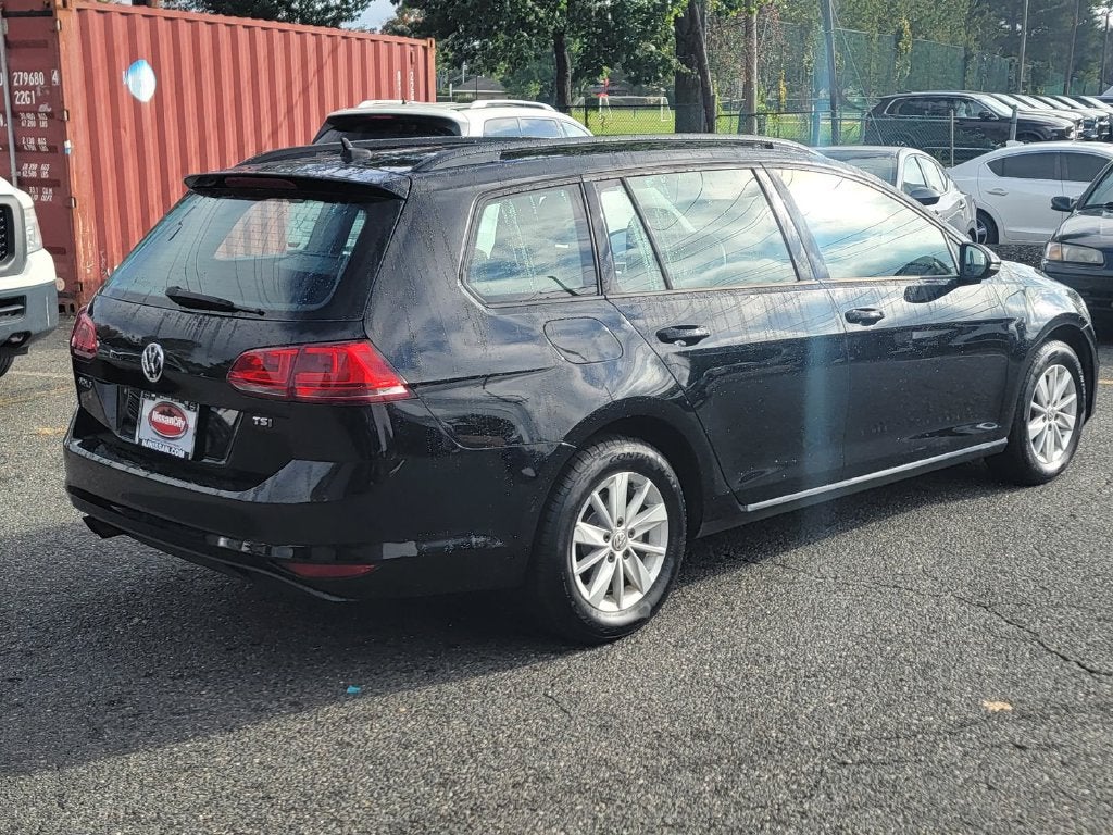 2016 Volkswagen Golf SportWagen S
