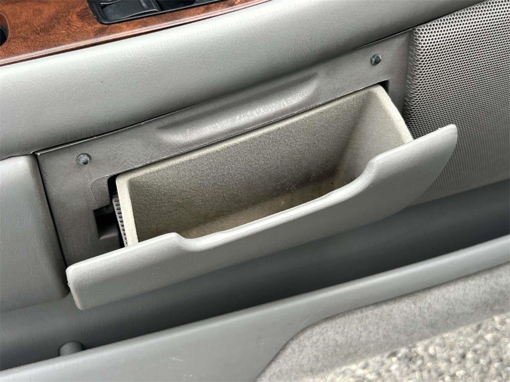 2004 Toyota Avalon Base