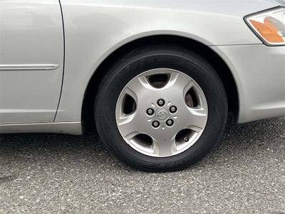 2004 Toyota Avalon Base