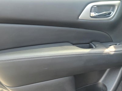 2020 Nissan Pathfinder SL