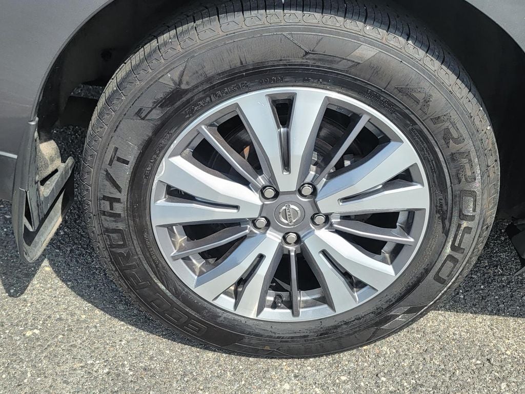 2020 Nissan Pathfinder SL