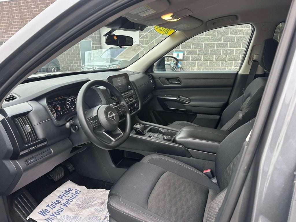 2024 Nissan Pathfinder S