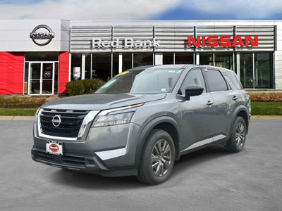 2024 Nissan Pathfinder S