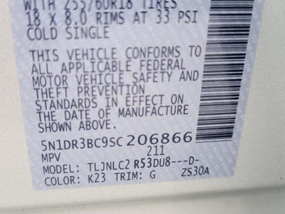 2025 Nissan Pathfinder SV