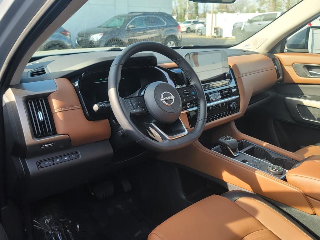 2024 Nissan Pathfinder Platinum