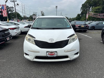 2014 Toyota Sienna L 7 Passenger