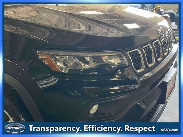 2023 Jeep Compass Latitude Lux