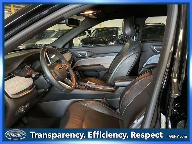 2023 Jeep Compass Latitude Lux