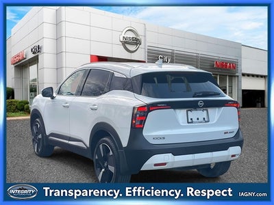 2025 Nissan Kicks SR