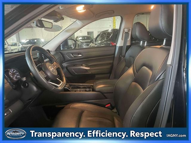 2024 Nissan Pathfinder SL