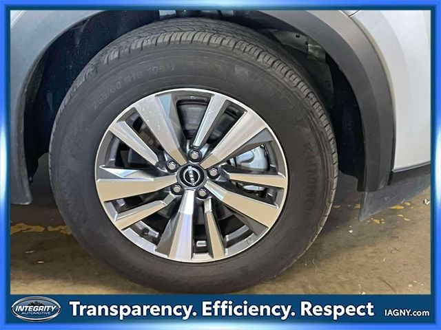 2025 Nissan Pathfinder SL 4WD