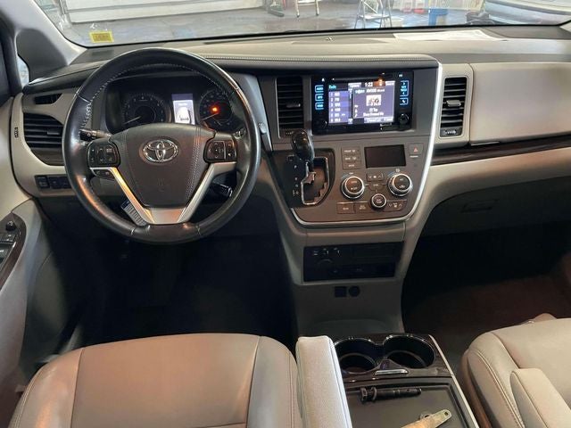 2015 Toyota Sienna XLE 7 Passenger