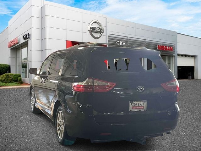 2015 Toyota Sienna XLE 7 Passenger