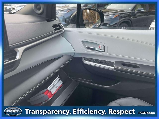 2025 Toyota Sienna XSE 7 Passenger