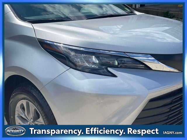 2024 Toyota Sienna XLE 8 Passenger