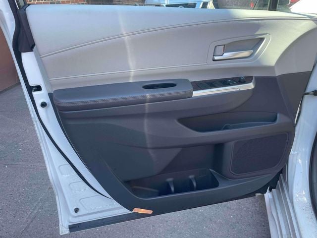 2023 Toyota Sienna XLE 8 Passenger