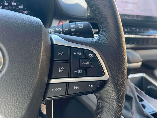 2023 Toyota Sienna XLE 8 Passenger