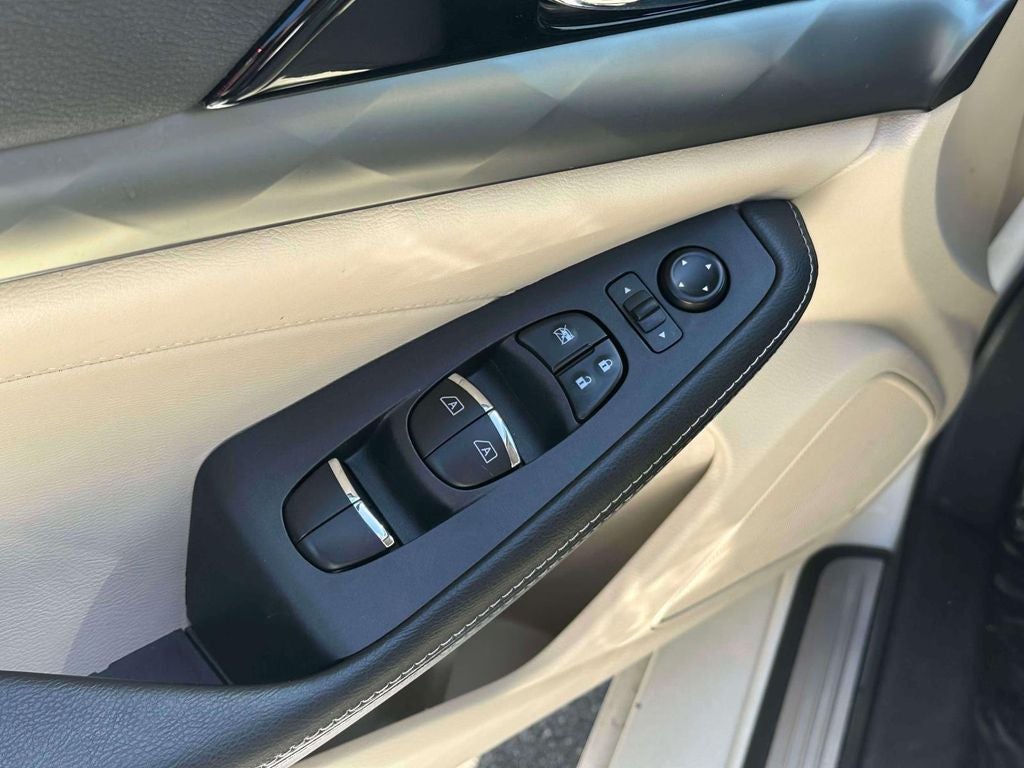 2023 Nissan Maxima SV