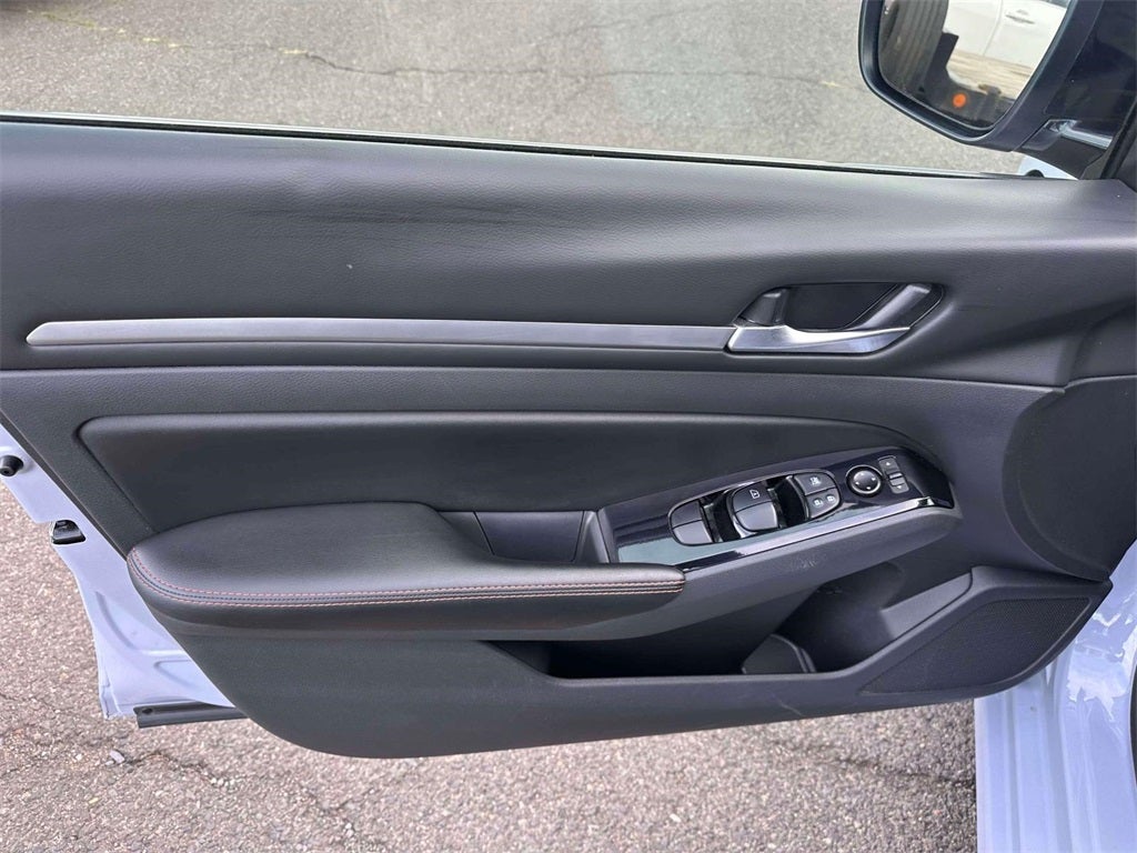 2024 Nissan Altima SR