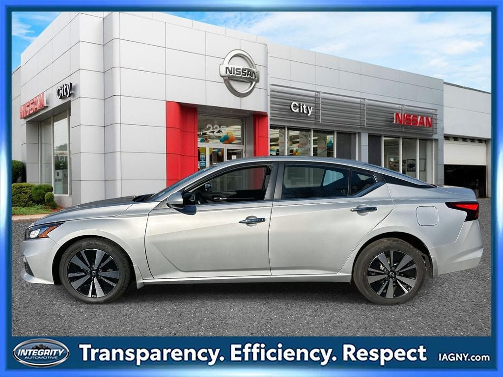 2022 Nissan Altima SV