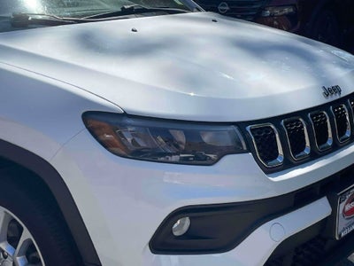 2023 Jeep Compass Latitude Lux