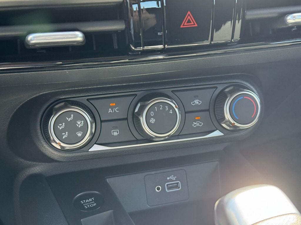 2025 Nissan Kicks S