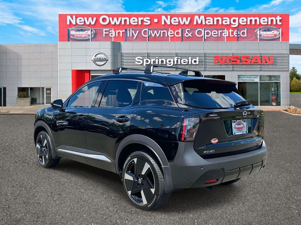 2025 Nissan Kicks SR
