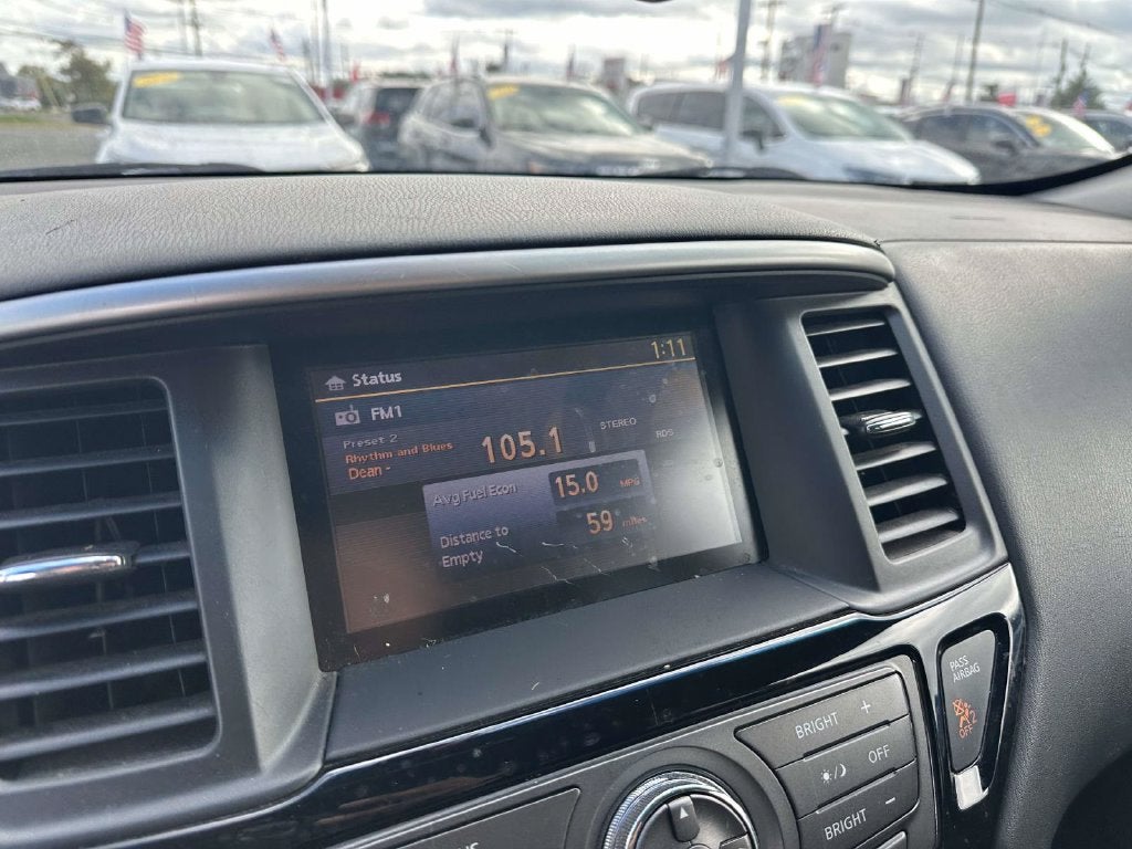 2015 Nissan Pathfinder SV