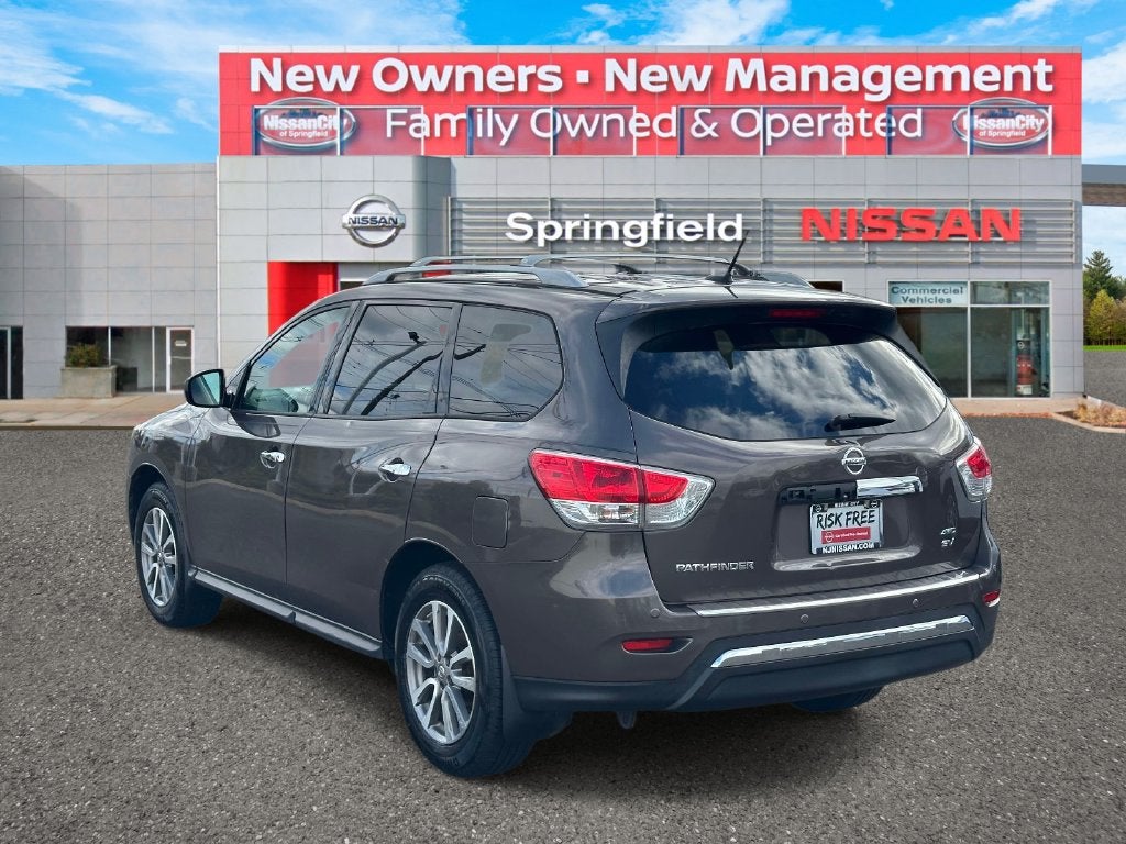2015 Nissan Pathfinder SV