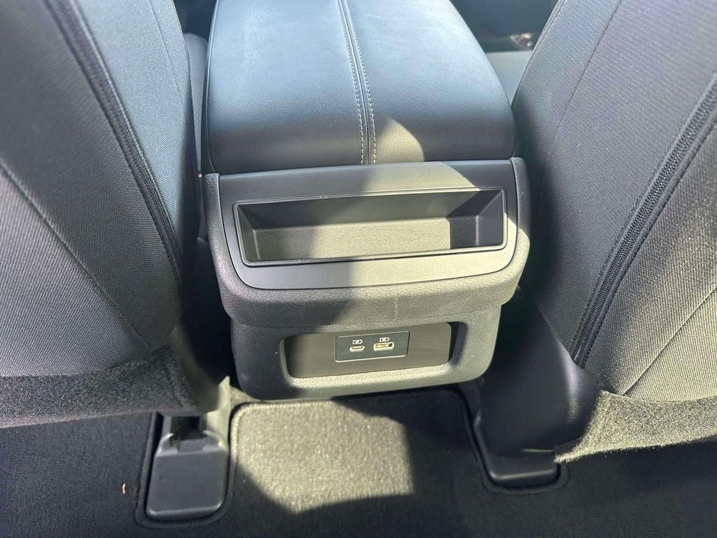 2025 Nissan Pathfinder S