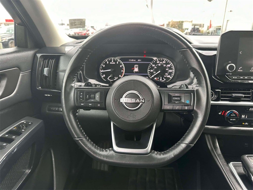 2024 Nissan Pathfinder SV