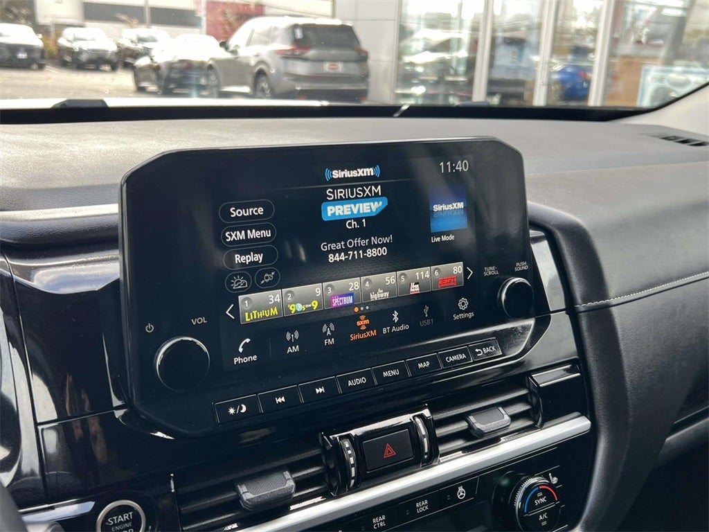 2024 Nissan Pathfinder SL