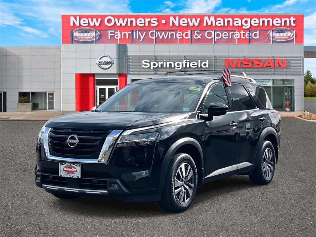 2024 Nissan Pathfinder SL