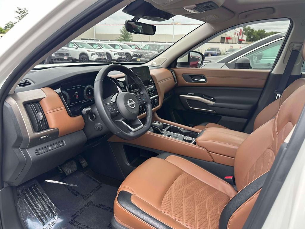2024 Nissan Pathfinder Platinum