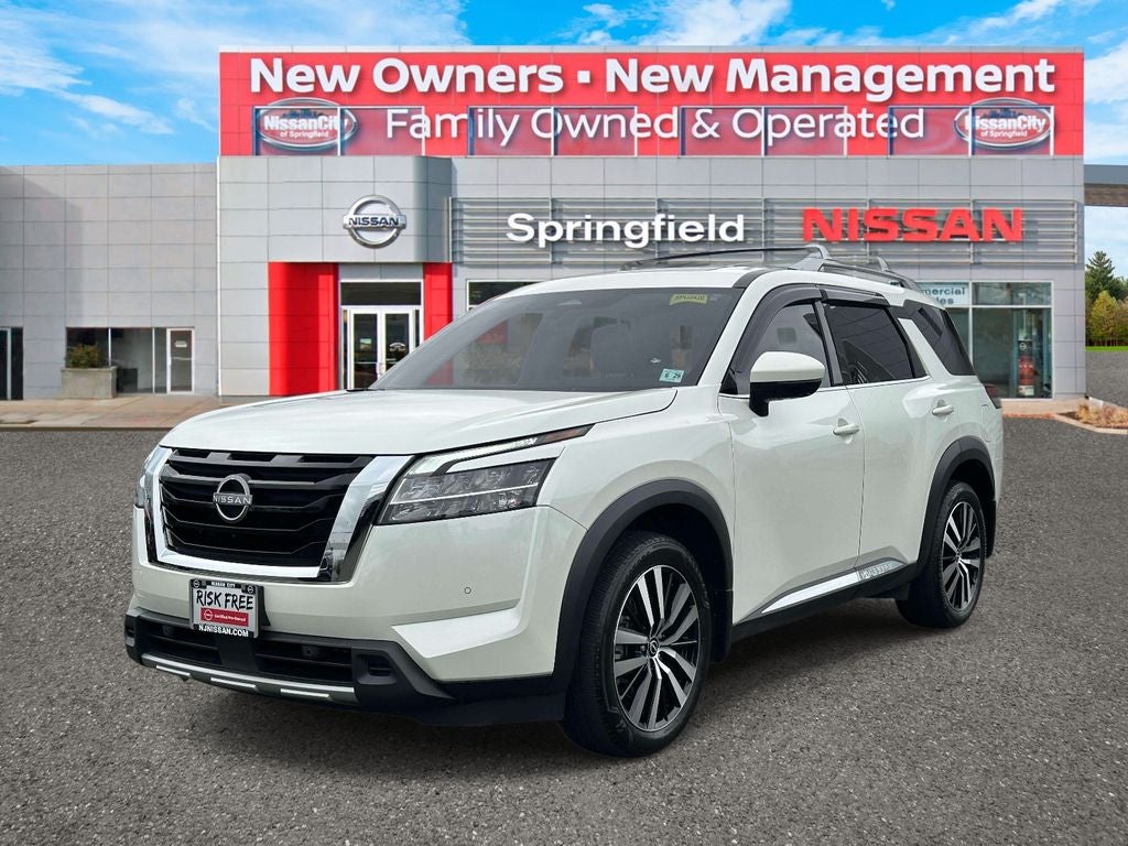 2024 Nissan Pathfinder Platinum