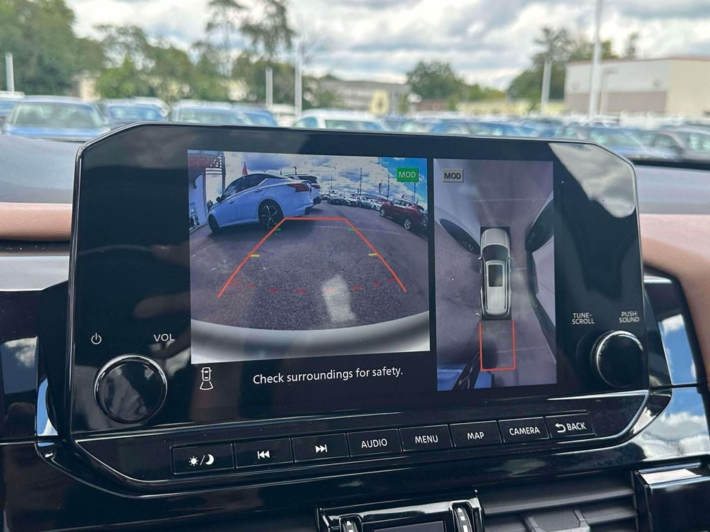 2023 Nissan Pathfinder Platinum