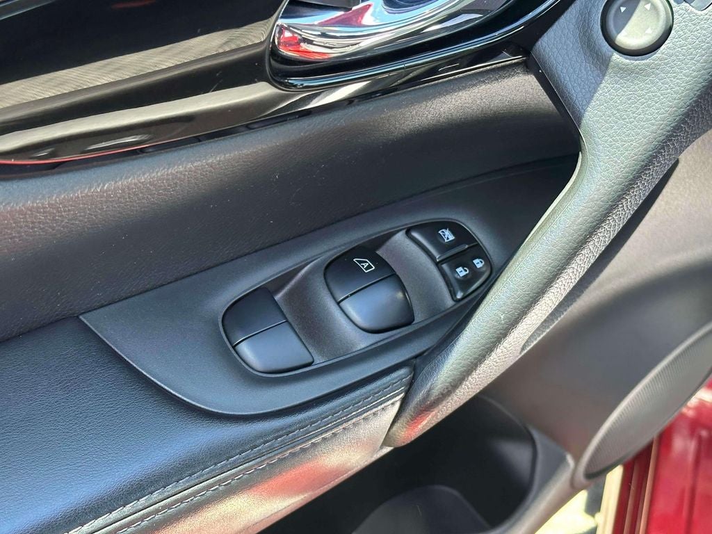 2021 Nissan Rogue Sport SV