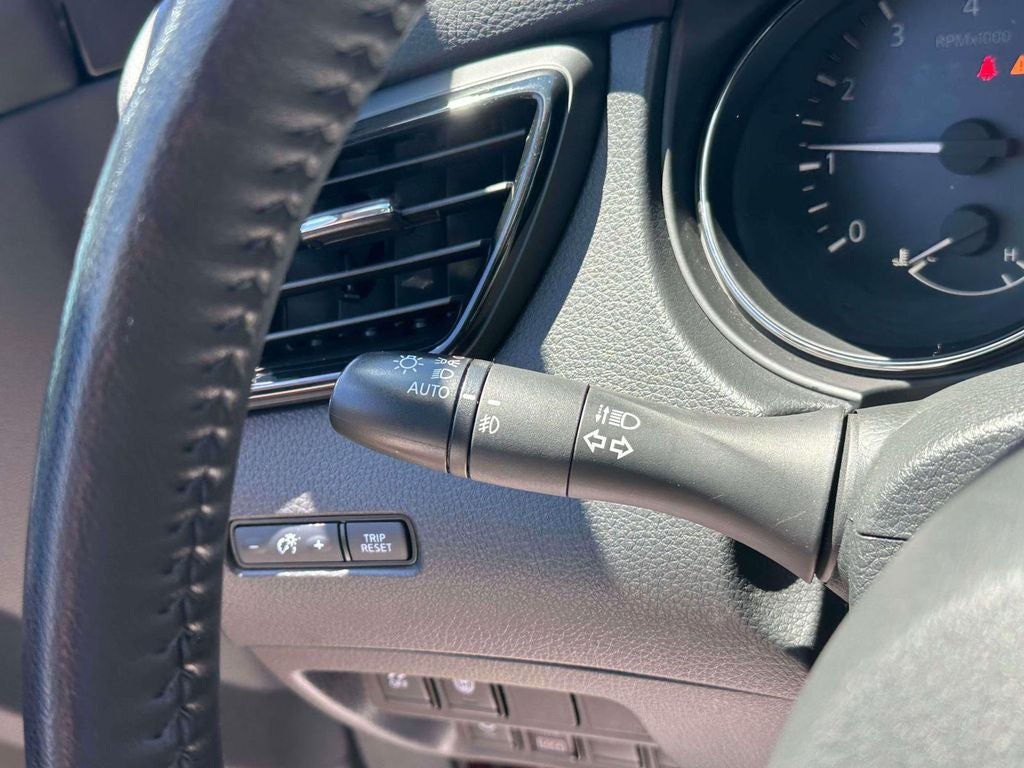 2021 Nissan Rogue Sport SV