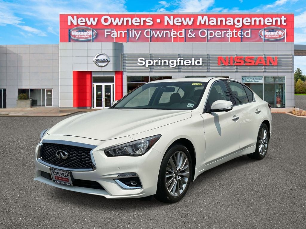 2023 INFINITI Q50 LUXE