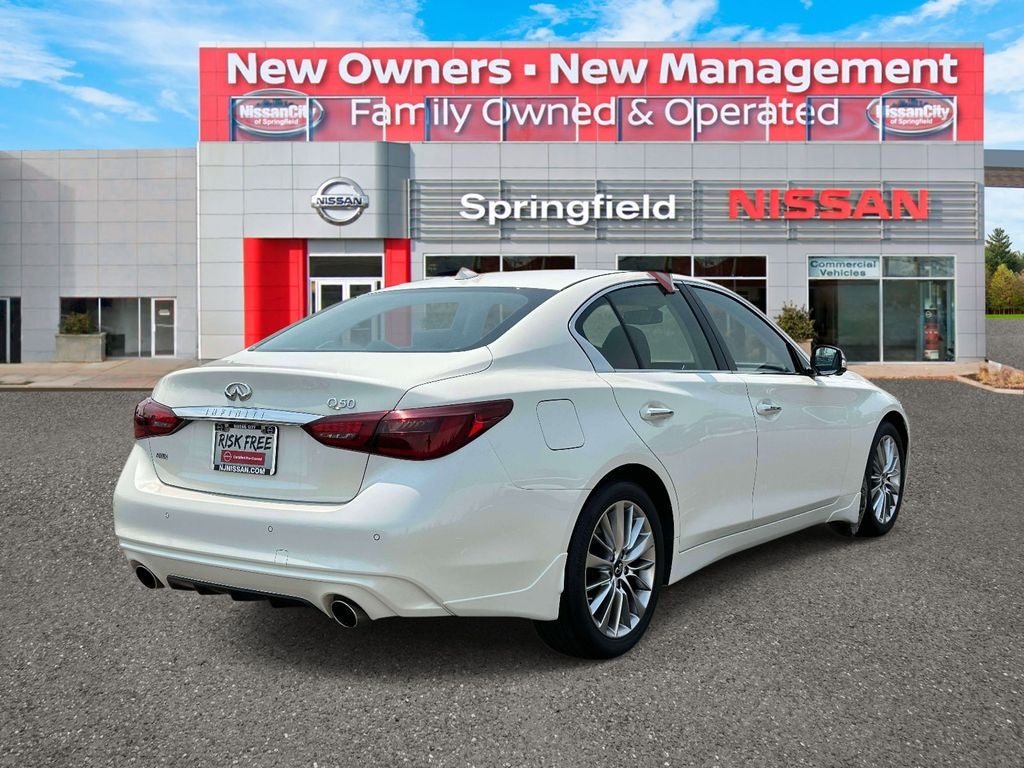 2023 INFINITI Q50 LUXE