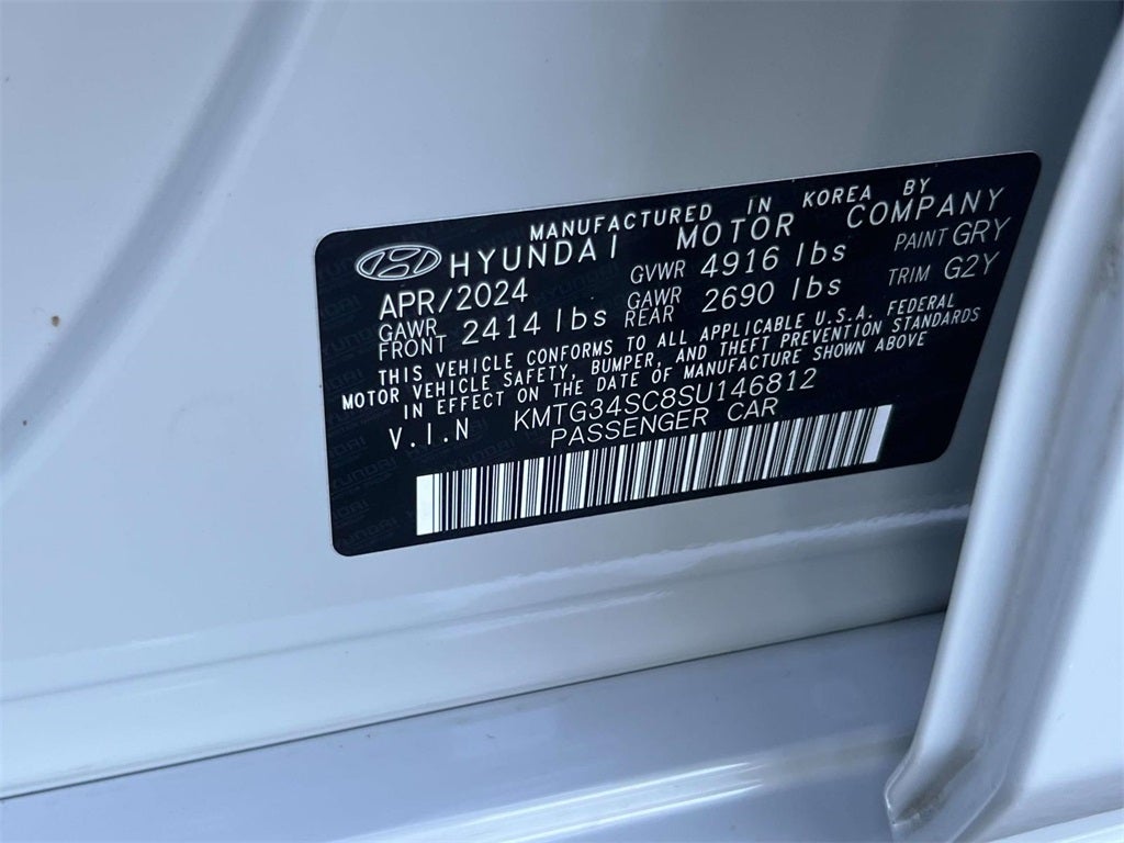 2025 Genesis G70 2.5T