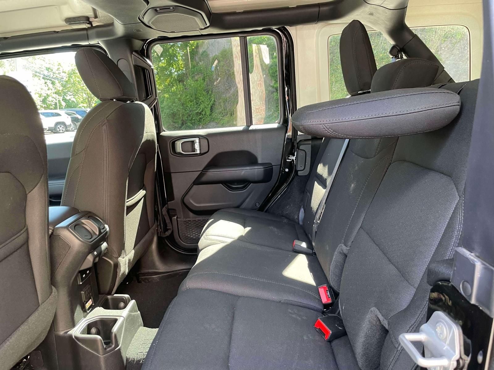 2022 Jeep Wrangler Unlimited Sahara 4x4