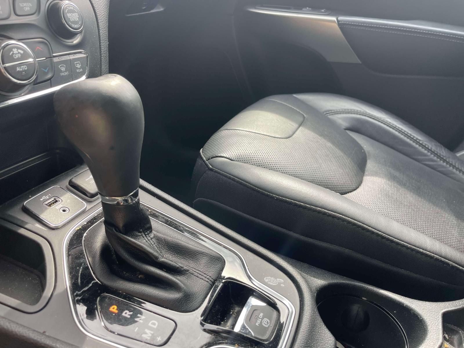 2019 Jeep Cherokee Limited FWD