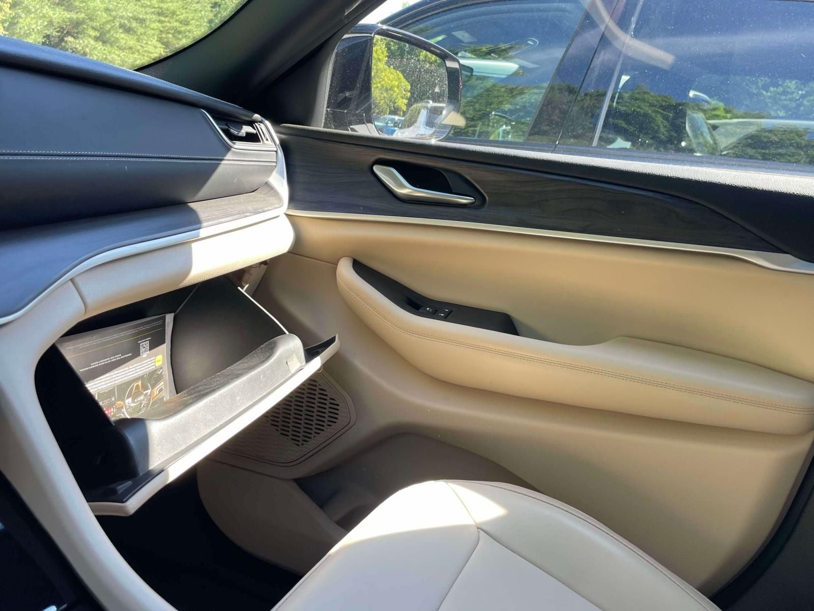 2023 Jeep Grand Cherokee L Limited 4x2